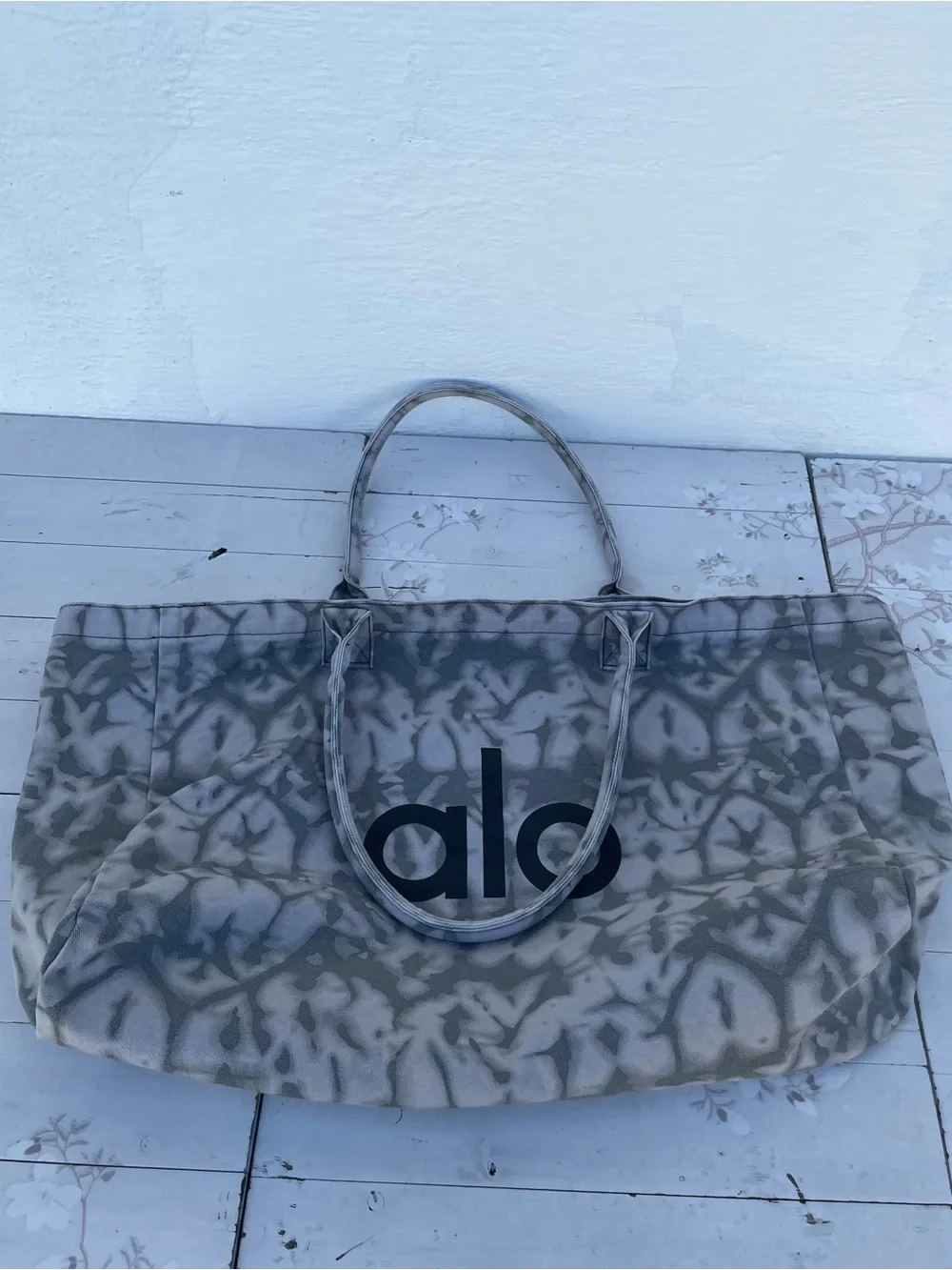 ALO Yoga Gray Tie-Dye Canvas Tote